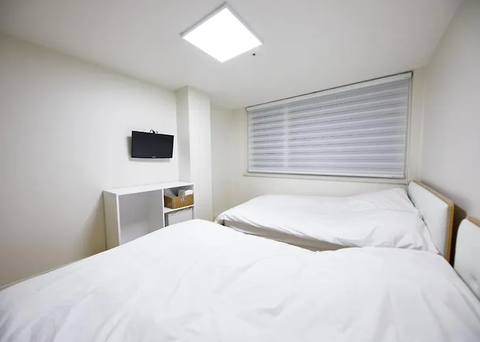 Hostal 123 *